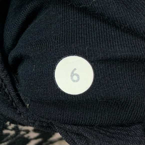 Women's LULULEMON Black & White COZY CUDDLE UP Fitted JACKET  6 - Picture 4 of 9